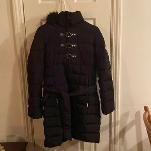 Ivanka Trump coat. Super warm and comfy. Only been worn twice. I paid $400